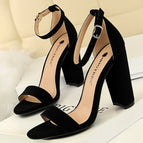 Black / 34