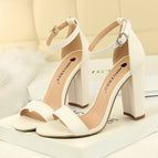 WHITE / 7