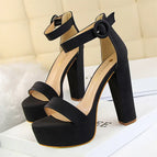 black / 6