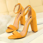 YELLOW / 39