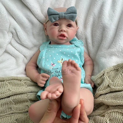 18-Inch 44Cm Cute Realistic Full Solid Silicone Open-Eyes Reborn Baby Girl Fashion Doll Playmates and Collector's Item