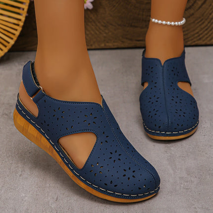 2026 new women's wedge sandals Fashion recessed design, retro-style beach shoes Casual sandals, large-sized summer women's shoes