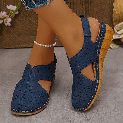 2026 new women's wedge sandals Fashion recessed design, retro-style beach shoes Casual sandals, large-sized summer women's shoes