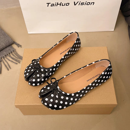 Spring Autumn Women Tabi Toe Ballet Flats Shoes Split Toe Design Slip on Non-Slip Soft Sole Casual Daily Walking Shoes