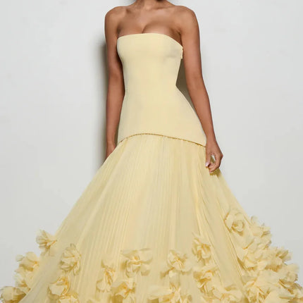 Elegant Banquet Strapless Maxi Dress 3D Floral Pleated Train Hem Waist Tie Solid Gown Luxury Flowy Sleeveless Gala Party Outfit