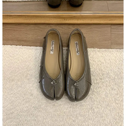 Spring Split Toe Women Ballet Flats Fashion Tabi Shoes Causal Slip On Loafer Ladies Pleated Leather Espadrilles Zapatillas Mujer