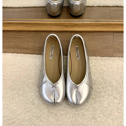 Spring Split Toe Women Ballet Flats Fashion Tabi Shoes Causal Slip On Loafer Ladies Pleated Leather Espadrilles Zapatillas Mujer