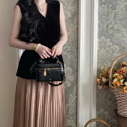 JW PEI New Black Textured Leather Crossbody Bag for Women,Designer Shoulder Purse,Chic Commuter Handbag Fashion Box Bag