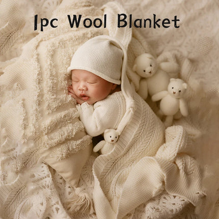 Newborn Photography Clothes 2 Pieces Set Baby Romper Hat Infant Photo Shoot Props Bear Doll Newborn Photography Accessories