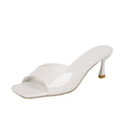 WHITE / 35