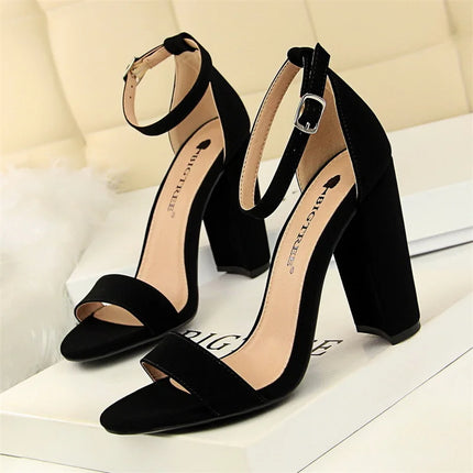 Summer Fashion Simple Classic Women Suede Open Toe High Heels Sandals Yellow Gladiator Square Heels Platform Shoes