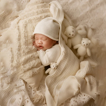 Newborn Photography Clothes 2 Pieces Set Baby Romper Hat Infant Photo Shoot Props Bear Doll Newborn Photography Accessories