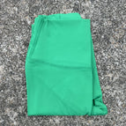 Green grass green / L