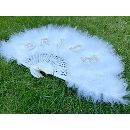 White Bride Pearl Letter Fan Guest Hand Fan Bridal Shower Gift Bachelorette Party Supplies Accessories Wedding Day Decoration