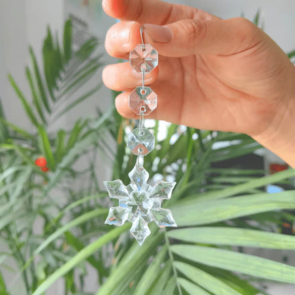 5PCS Snowflake Crystal Christmas Ornaments for Tree Decorations, Hanging Crystals for Centerpieces Acrylic Chandelier Garland Beads Strands Prism Decorations Clear Teardrop Chandelier Crystals Pendant Wedding Home Garden Outd