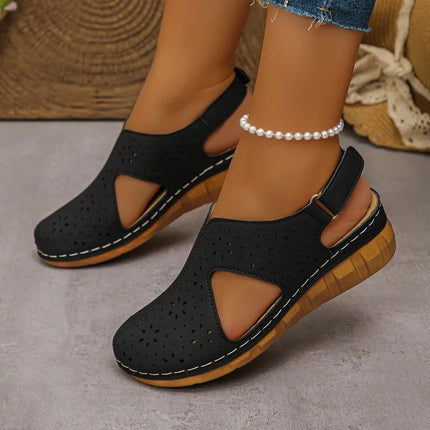 2026 new women's wedge sandals Fashion recessed design, retro-style beach shoes Casual sandals, large-sized summer women's shoes