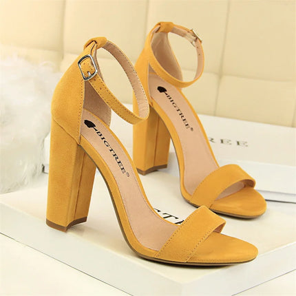 Summer Fashion Simple Classic Women Suede Open Toe High Heels Sandals Yellow Gladiator Square Heels Platform Shoes