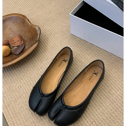 Spring Split Toe Women Ballet Flats Fashion Tabi Shoes Causal Slip On Loafer Ladies Pleated Leather Espadrilles Zapatillas Mujer